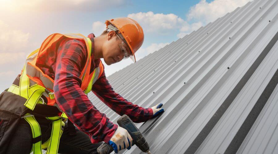 Professional gutter cleaning in Lupton, AZ